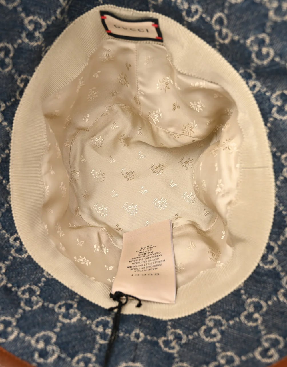 GUCCI GG CANVAS BUCKET HAT