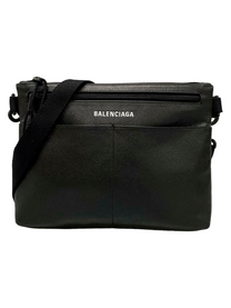 Balenciaga BALENCIAGA EXPLORER POUCH WITH STRAP SMALL BLACK